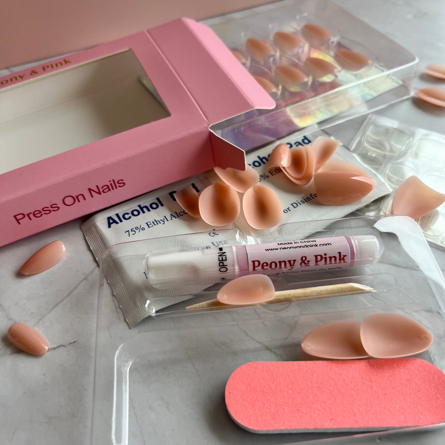 Soft Peony - Short Almond Pink Gel Press On Nails