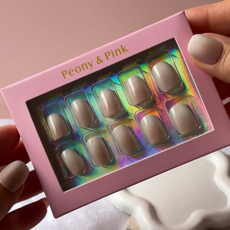 Vanilla Fade - Extra Short Ombré Gel Press On Nails