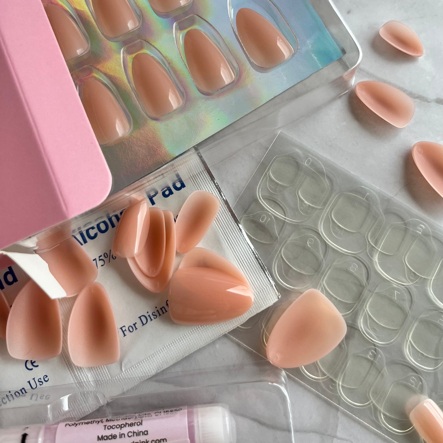 Soft Peony - Short Almond Pink Gel Press On Nails