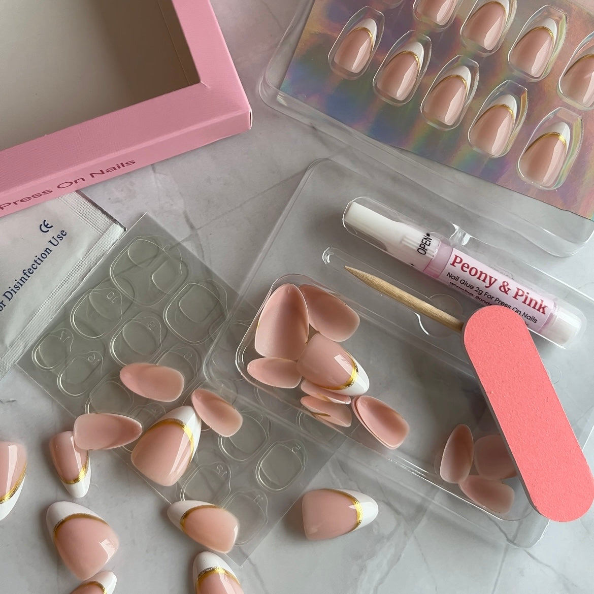 Golden Muse - Short Almond French Tip Gold Accent Gel Press On Nails