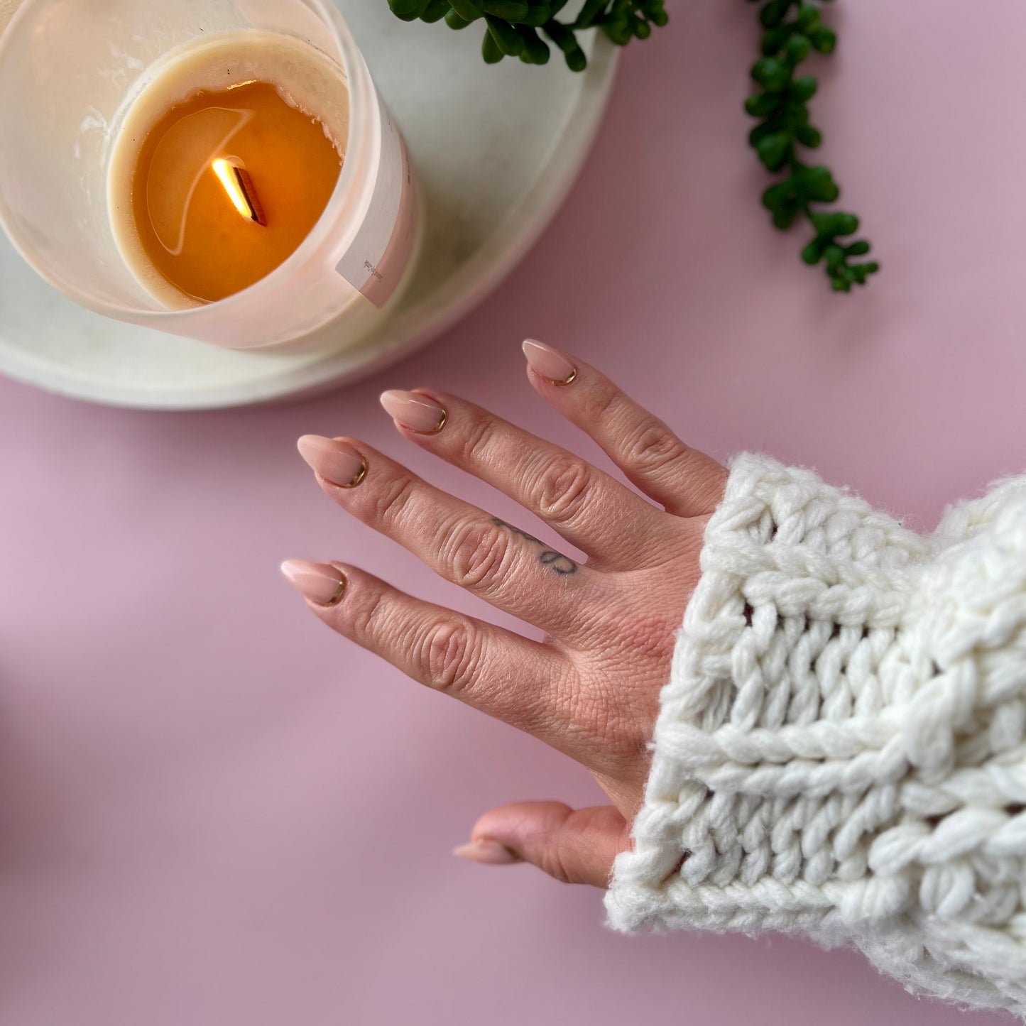 Gilded Peony - Short Almond Gold Foil Gel Press On Nails
