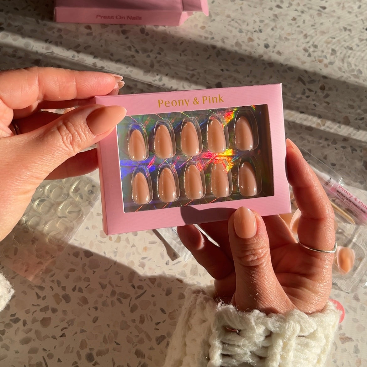 Soft Peony - Short Almond Pink Gel Press On Nails