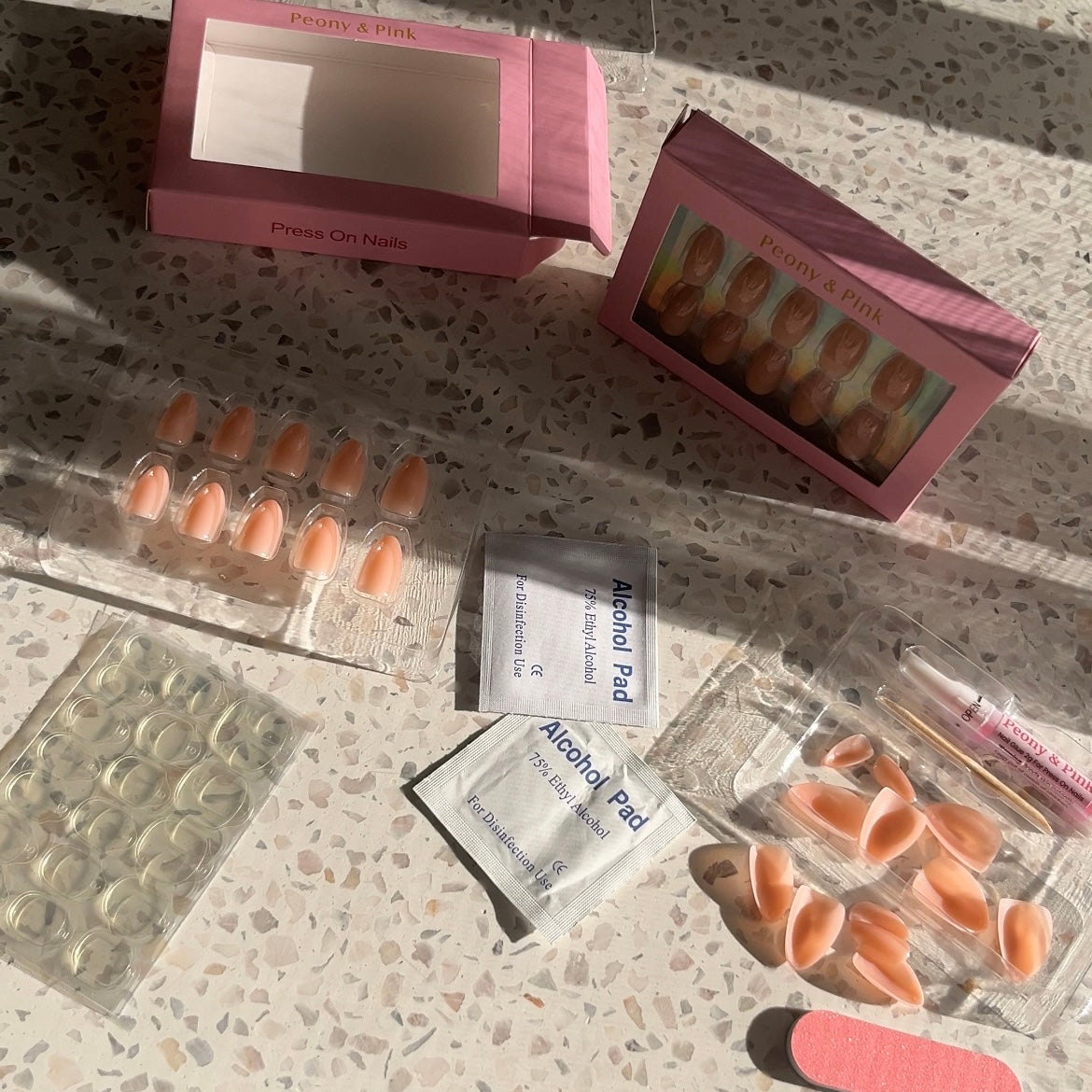 Soft Peony - Short Almond Pink Gel Press On Nails